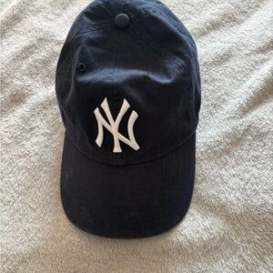 New York Yankees baseball cap